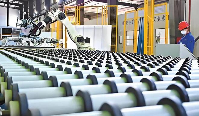 “20+8”产业集群新政引领未来，深圳新材料技术研发开启制造业新篇章